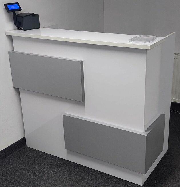 Używana ladę recepcyjna + szafka 4 szuflady 140x120x63