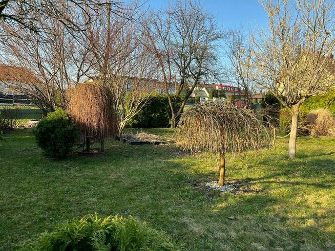 Dom wolnostojący w centrum Pogwizdowa.