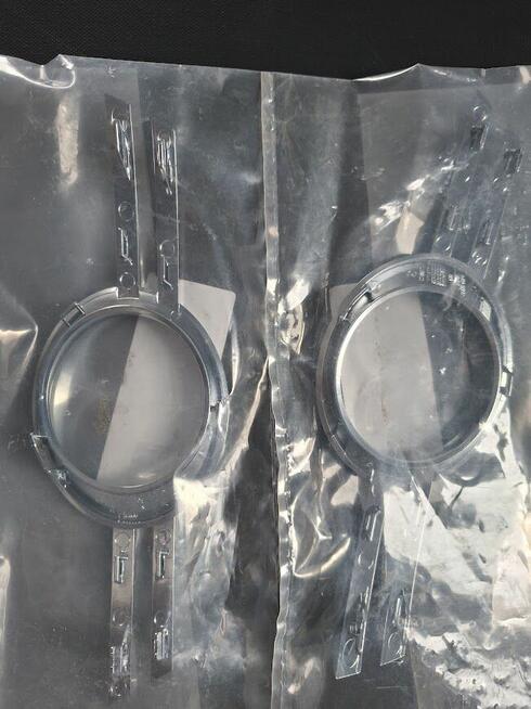 Mercedes listwa ozdobna halogena -komplet