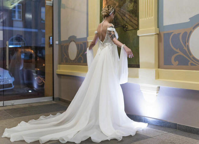 Suknie ślubne, szycie sukien/sukienek