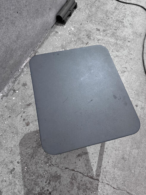 Syndyk sprzeda używane meble ogrodowe