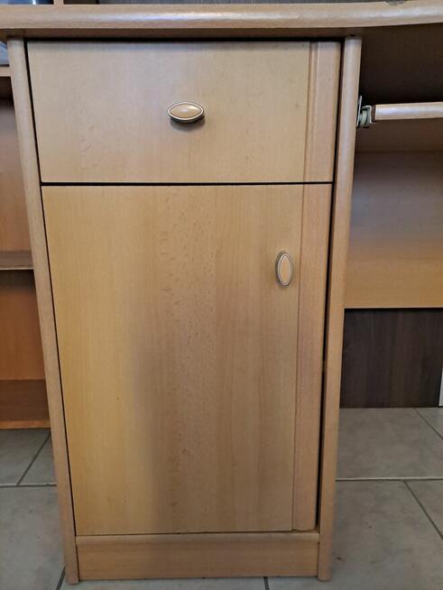 Biurko kolor sosna jasna stan bdb