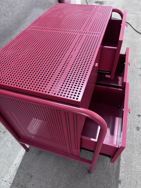 Syndyk sprzeda używane meble Ikea