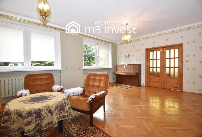 Dom wolnostojący-2 garaże-duży potencjał aranżacji