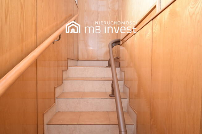 Dom wolnostojący-2 garaże-duży potencjał aranżacji