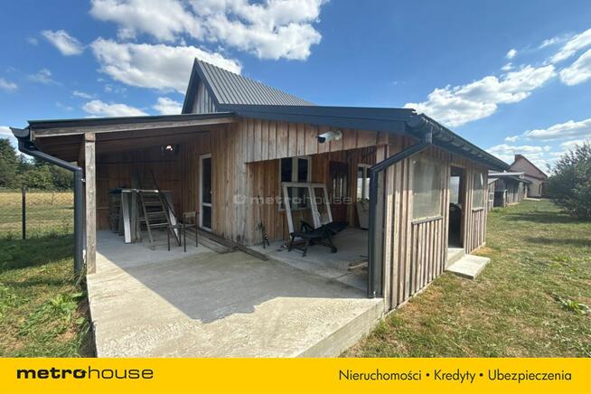 Na sprzedaż dom mieszkalny, dom rekreacyjny i staw