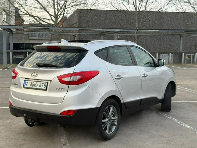 Hyundai ix35 1.6GDI ledy skóry kamera Navi panorama asyst.park bi xenon 1.r.garancj