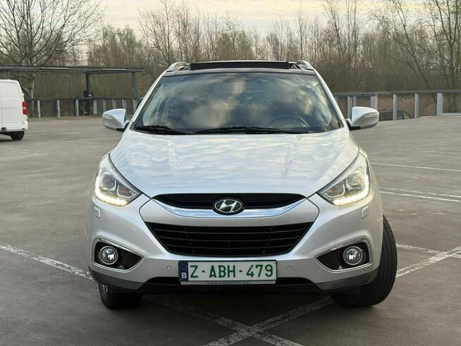 Hyundai ix35 1.6GDI ledy skóry kamera Navi panorama asyst.park bi xenon 1.r.garancj