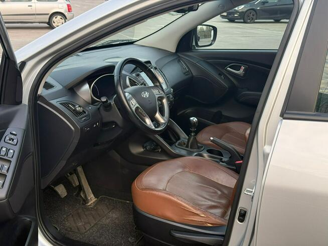 Hyundai ix35 1.6GDI ledy skóry kamera Navi panorama asyst.park bi xenon 1.r.garancj