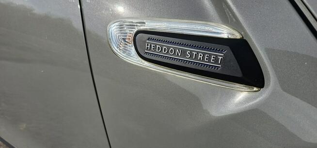 Mini Cooper Heading street