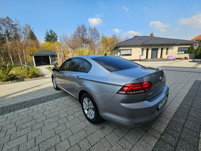 Volkswagen Passat 2.0 150 km klimatronik, tempomat, parktronik, navigacja