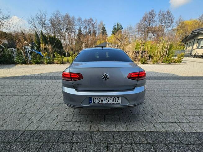 Volkswagen Passat 2.0 150 km klimatronik, tempomat, parktronik, navigacja