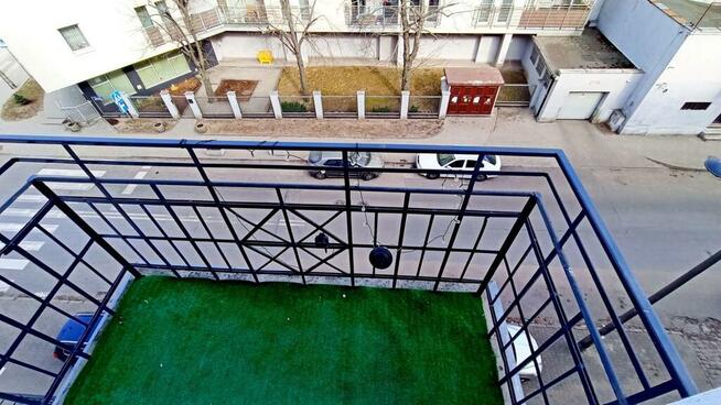 Duża kawalerka z balkonem – Łomżyńska 30