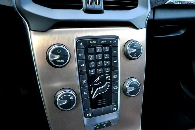 Volvo V40 Cross Country D2 Automat Cross Country Navi Skóra Full Opcja