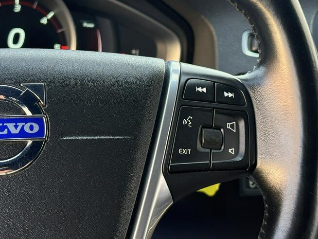 Volvo V60 2,0D4 181KM Momentum/Ledy/Xenon/Skóry/Navi/PDC/Serwis/