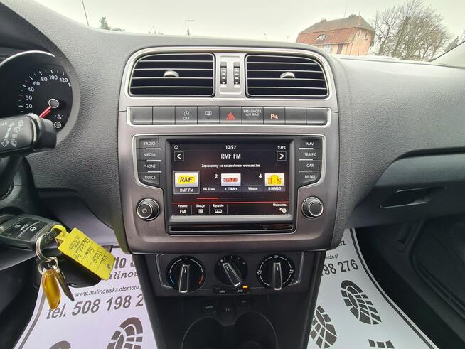 Volkswagen Polo Navi 2xPDC Klimatyzacja Sensory Tempomat Halogeny Komputer Alu