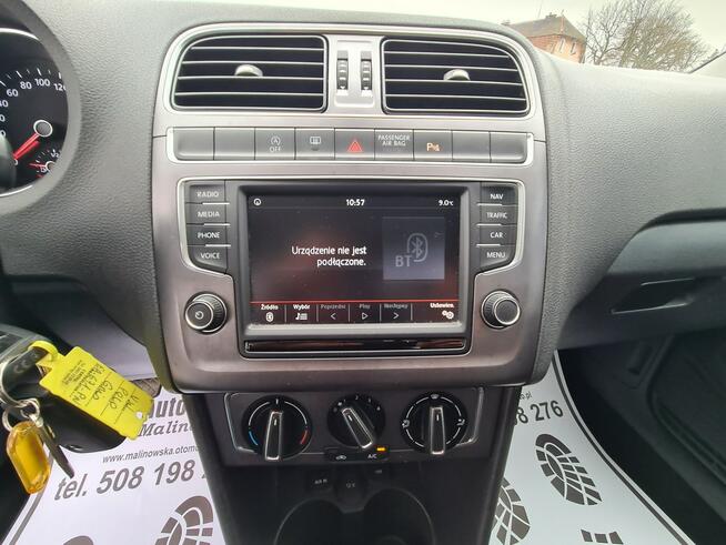 Volkswagen Polo Navi 2xPDC Klimatyzacja Sensory Tempomat Halogeny Komputer Alu