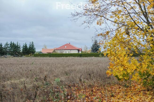 Atrakcyjne działki budowlane z warunkami zabudowy.