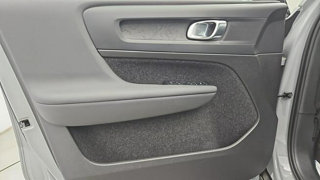 Volvo XC 40 Essential aut ! Z Polskiego Salonu ! Faktura VAT !