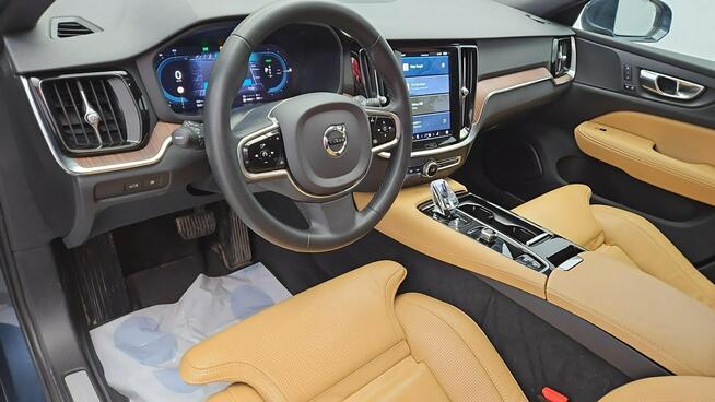 Volvo V60 T8 AWD Plug-In Hybrid Plus Bright ! Z Polskiego Salonu ! Faktura VAT !