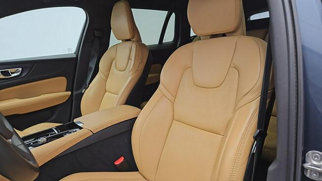 Volvo V60 T8 AWD Plug-In Hybrid Plus Bright ! Z Polskiego Salonu ! Faktura VAT !