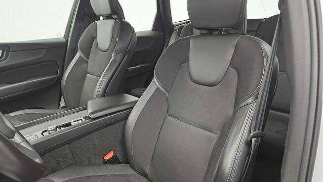 Volvo XC 60 AWD Momentum Pro aut ! Z Polskiego Salonu ! Faktura VAT !