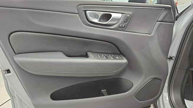 Volvo XC 60 Plus Dark aut ! Z Polskiego Salonu ! Faktura VAT !