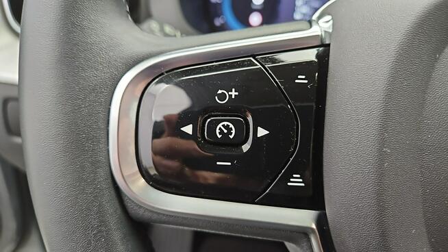 Volvo XC 60 Plus Dark aut ! Z Polskiego Salonu ! Faktura VAT !