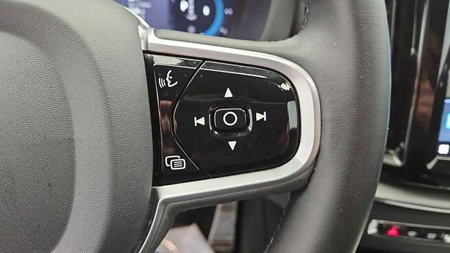 Volvo XC 60 AWD Plus Dark aut ! Z Polskiego Salonu ! Faktura VAT !