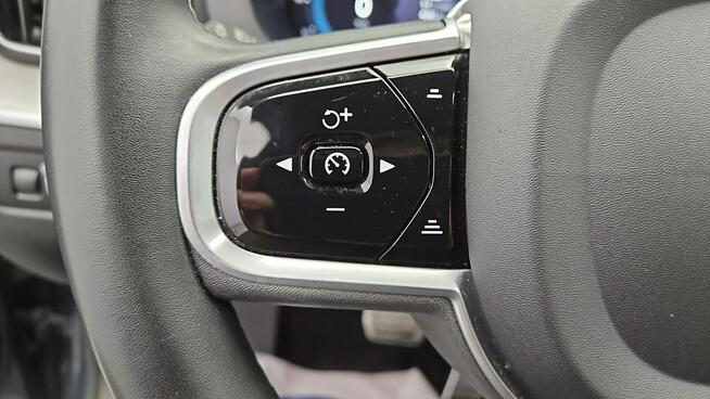 Volvo XC 60 AWD Plus Dark aut ! Z Polskiego Salonu ! Faktura VAT !