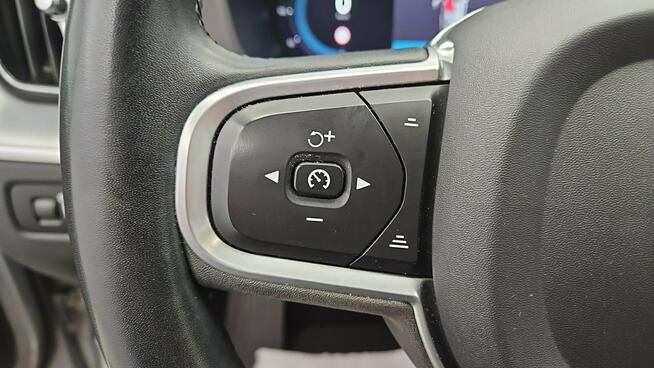 Volvo XC 60 B4 D AWD Core aut ! Z Polskiego Salonu ! Faktura VAT !