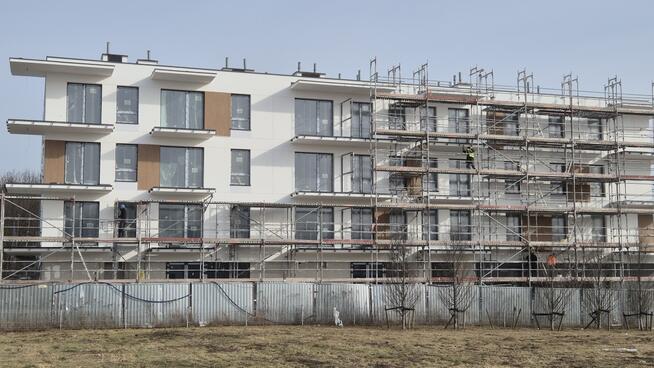 Funkcjonalna kawalerka - niska zabudowa, zieleń