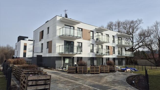 Funkcjonalna kawalerka - niska zabudowa, zieleń