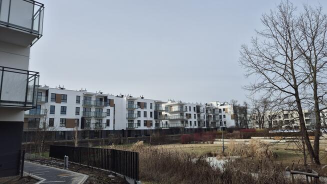 Funkcjonalna kawalerka - niska zabudowa, zieleń