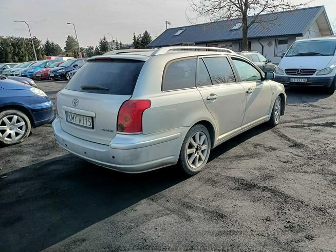 Toyota Avensis 1.8+LPG 04r