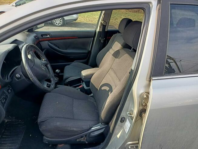 Toyota Avensis 1.8+LPG 04r