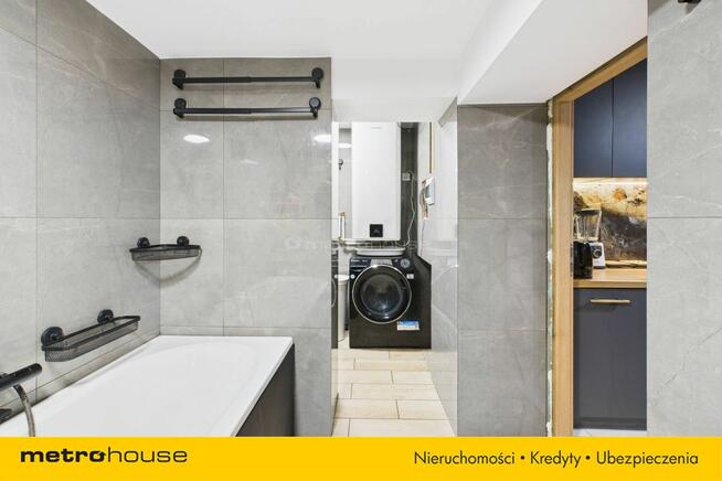 Bemowo, dom po remoncie z działką 926 m2.