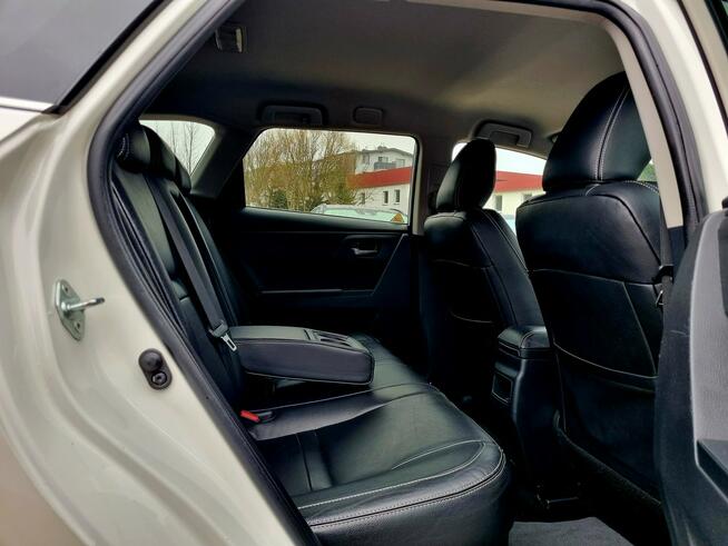 Toyota Auris Hybryda Lift FULL LED Serwis Navi Kamera Climatronic Gwarancja