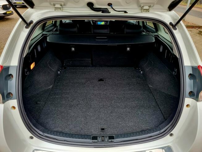 Toyota Auris Hybryda Lift FULL LED Serwis Navi Kamera Climatronic Gwarancja