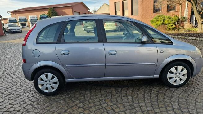 Opel Meriva 1.6 EcoTec Klimatyzacja, hak, Radio CD, El szyby