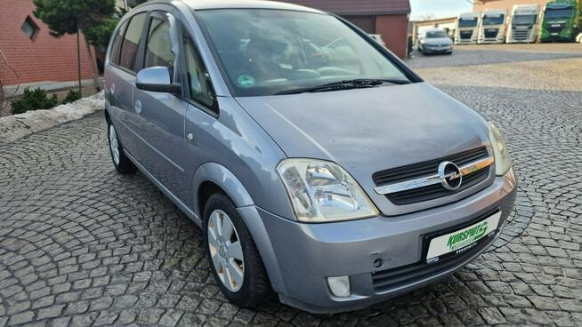 Opel Meriva 1.6 EcoTec Klimatyzacja, hak, Radio CD, El szyby
