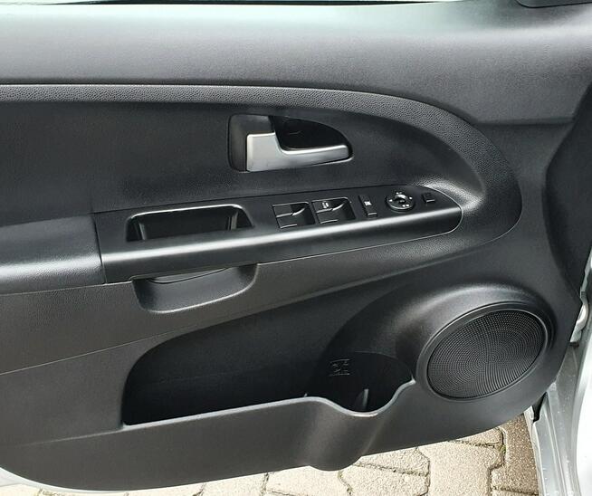 Kia Venga Podgrzewane fotele/Klimatronik/Czujniki parkowania/Alufelgi/Tempomat