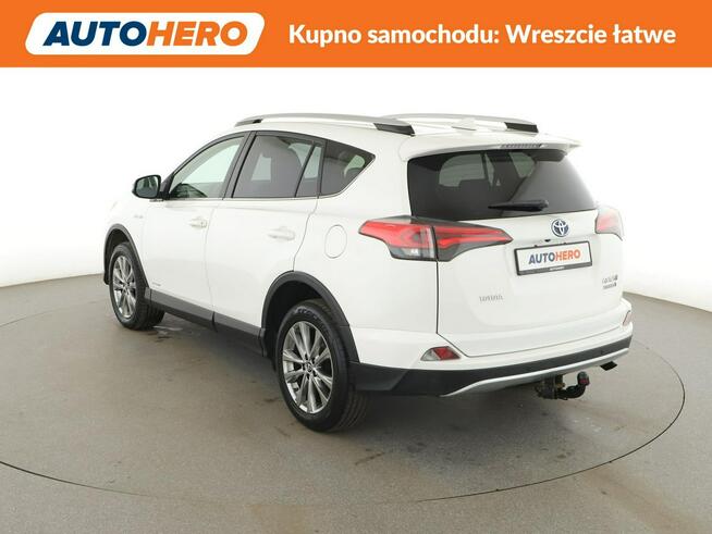 Toyota RAV-4 hybryda navi kamera tempomat