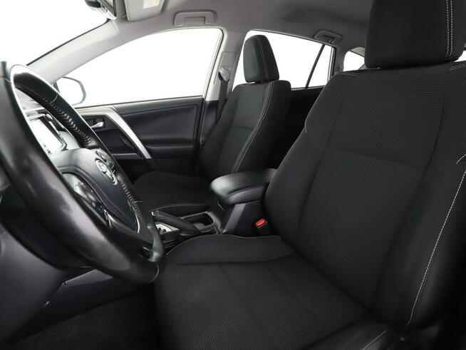 Toyota RAV-4 hybryda navi kamera tempomat