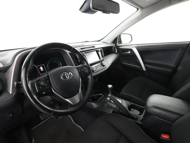 Toyota RAV-4 hybryda navi kamera tempomat