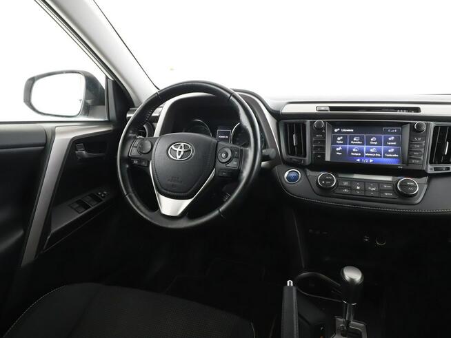 Toyota RAV-4 hybryda navi kamera tempomat