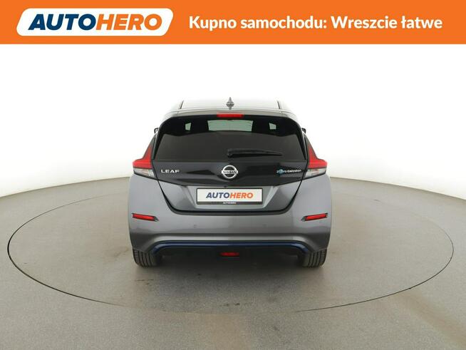 Nissan Leaf navi kamera360 grzane fotele ACC