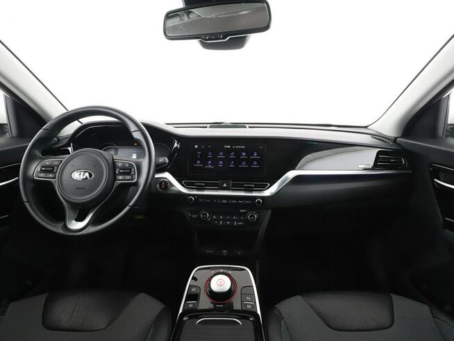 Kia Niro EV full LED klima auto navi virtual cocpit czujniki parkowania