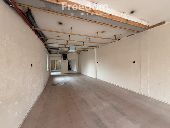 Lokal usługowy obok urzędu ok. 130 m2 - Pszczółki