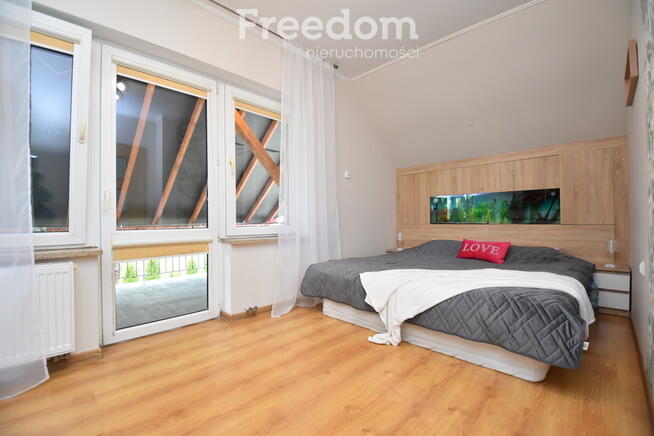 Dom wolnostojący, garaż pompa ciepła, fotowoltaika